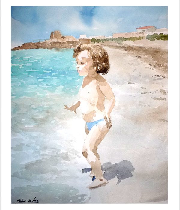 Retrato en acuarela de una niña en una playa