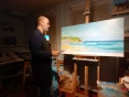 El pintor Rubén de Luis ante uno de sus cuadros